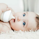 Quel lait donner à un bébé intolérant au lait de vache ?