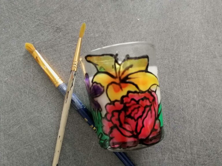 Quel type de peinture pour peindre sur du verre ?