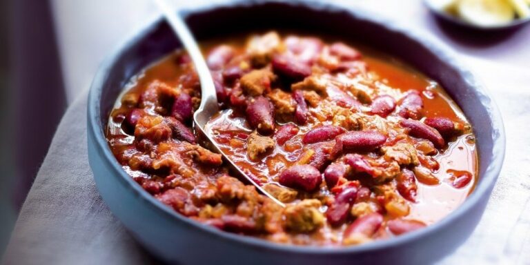 Quel vin boire avec du Chili cône carne ?