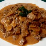Quel vin servir avec un boeuf Stroganoff ?