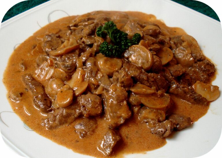 Quel vin servir avec un boeuf Stroganoff ?