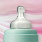 Quelle est la couleur normal du lait maternel ?