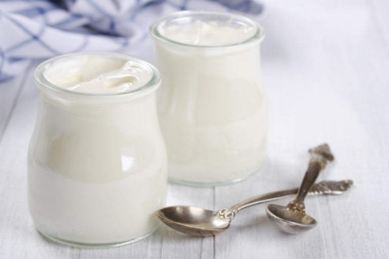 Quelle est la différence entre un yogourt et un yaourt ? Quelle est la différence entre un yogourt et un yaourt ?