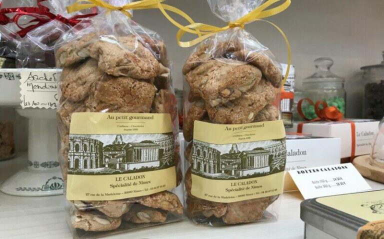 Quelle est la spécialité de Nimes ?