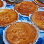 Quelle est la ville à l'origine du gâteau basque ?