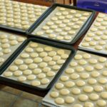 Quelle plaque de cuisson pour macarons ?