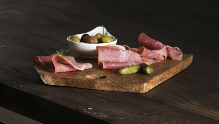 Quelle quantité de charcuterie par personne pour une raclette ? Quelle quantité de charcuterie par personne pour une raclette ?