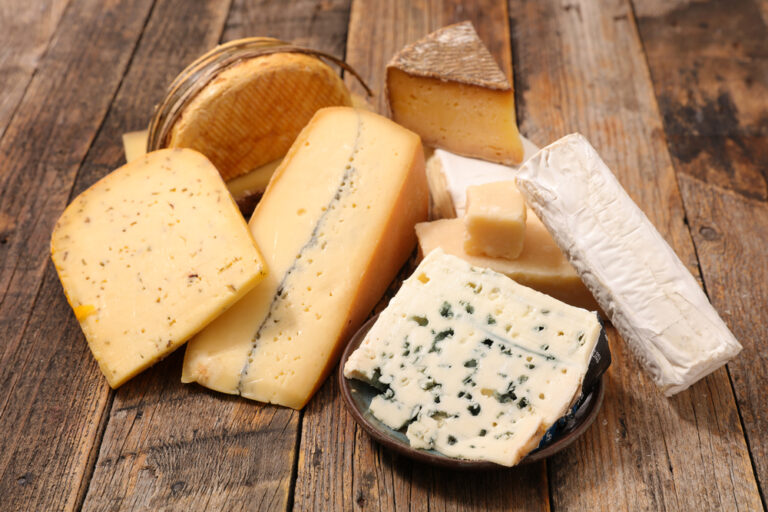 Quels sont les 2 fromages les plus consommés en France ? Quels sont les 2 fromages les plus consommés en France ?