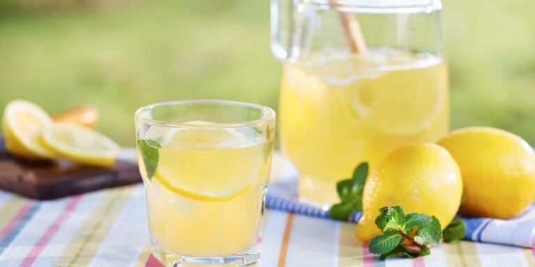 Quels sont les bienfaits du jus de citron le matin ?
