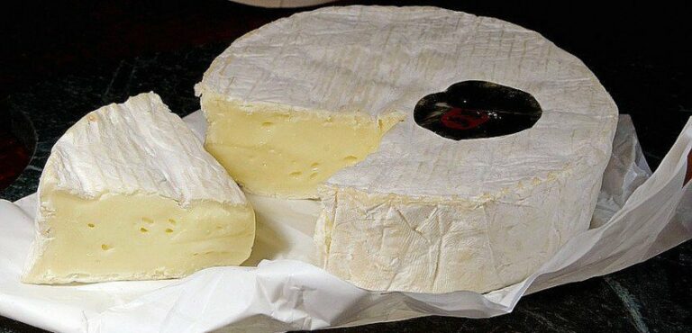 Quels sont les cinq fromages originaires de France ? Quels sont les cinq fromages originaires de France ?