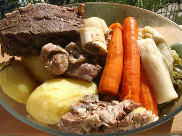 Quels sont les ingrédients pour faire un pot-au-feu ? Quels sont les ingrédients pour faire un pot-au-feu ?
