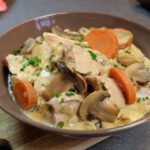 Quels sont les ingrédients pour faire une blanquette de veau ?