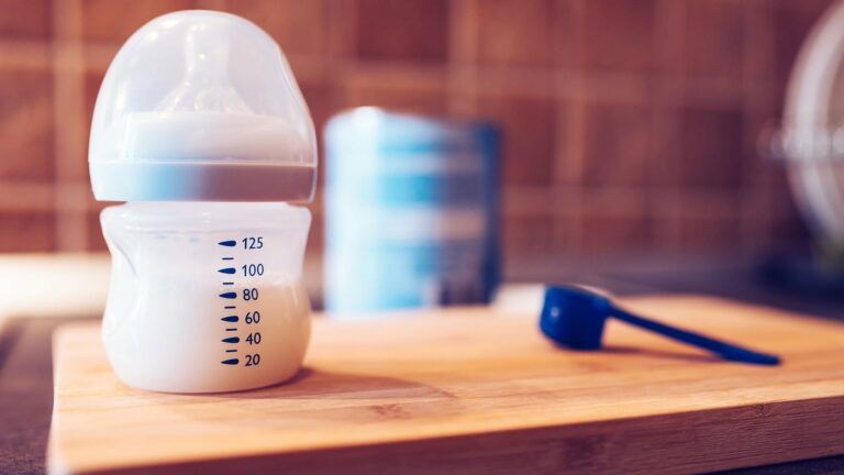 Quels sont les risques de boire du lait périmé ? Quels sont les risques de boire du lait périmé ?