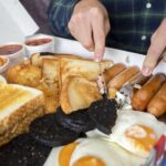 Qu'est-ce que l'on mange avec une fondue ?