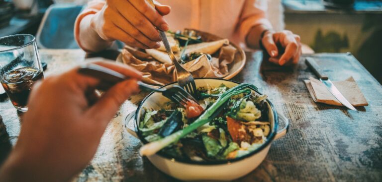 Qu’est-ce qu’on peut manger quand il fait chaud ? Qu'est-ce qu'on peut manger quand il fait chaud ?