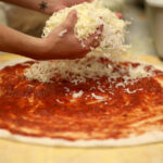 Qui a inventé la pizza hawaïenne ?