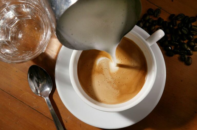 Qui a inventé le café au lait ?