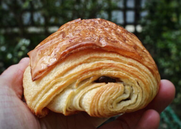 Qui a inventé le pain au chocolat ?