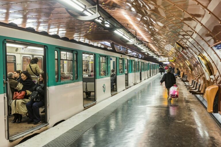 Qui fournit métro ?