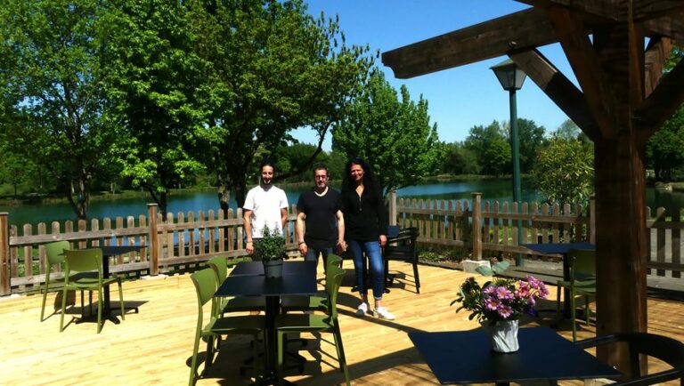 Su.Ouvert midi et soir ce jeudi : le restaurant du bord du lac vous attend