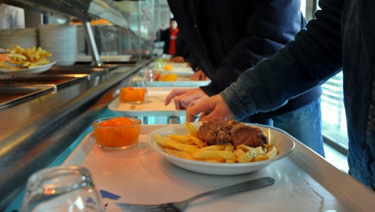 Toulouse : la « dépression » des élèves depuis que les frites quittent le menu de la cafétéria de l’école
