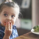 Les enfants végétariens sont en aussi bonne santé que les autres, confirme une étude.