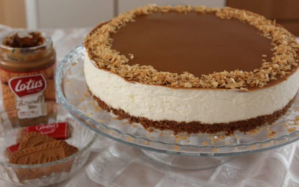 Comment arroser de chocolat le dessus d’un cheesecake ?