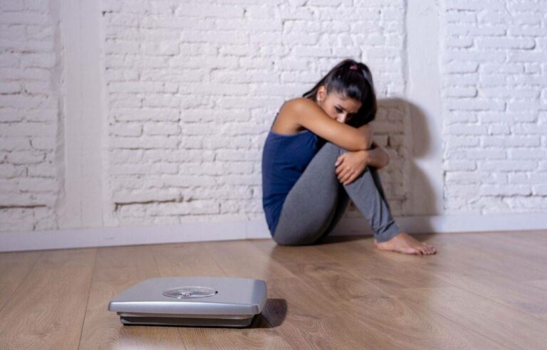 Comment expliquer la « déferlante » de cas entre 15-30 ans en deux ans ?