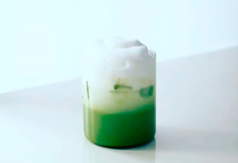 La poudre de matcha Starbucks contient-elle un édulcorant ?