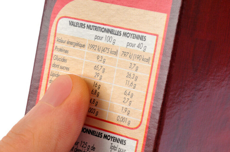 Le nouvel étiquetage européen a pour ambition d’aider le consommateur à s’y retrouver mais aussi d’harmoniser les informations et d’évacuer certaines allégations nutritionnelles.