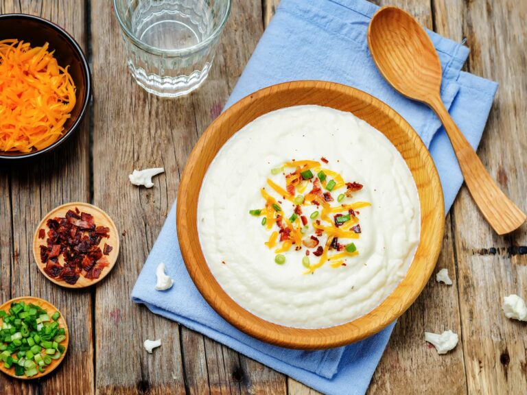 Pouvez-vous congeler une soupe de chou-fleur avec de la crème?