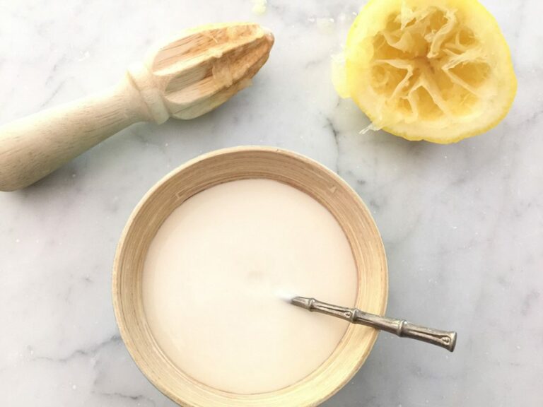 Pouvez-vous cuisiner avec de la crème sure sans produits laitiers?