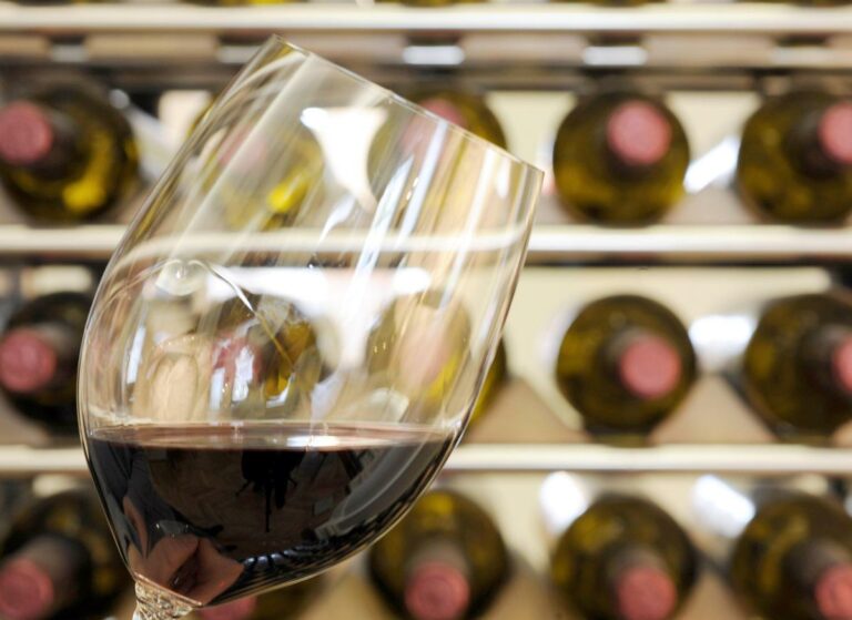 Prison pour vol de bon vin au restaurant