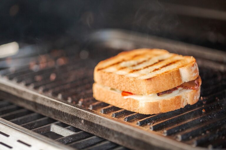 Should you start grilled cheese in a cold pan?