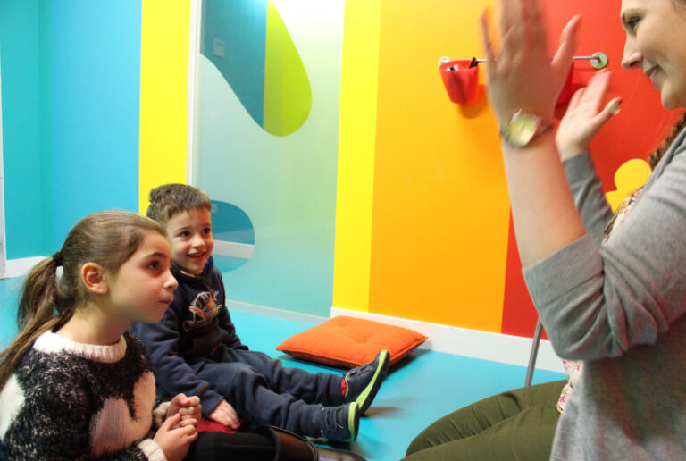 A quel âge les enfants peuvent-ils commencer à cuisiner ?