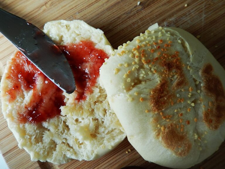 Combien de temps faut-il pour faire griller des muffins anglais au four ?