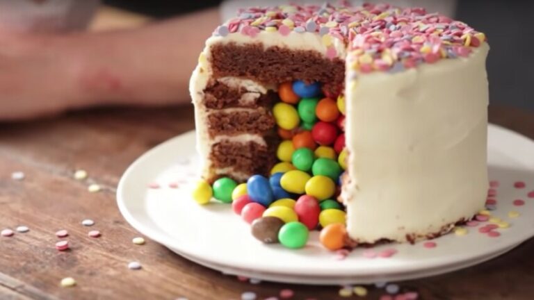 Comment emballez-vous un gâteau d’argent?