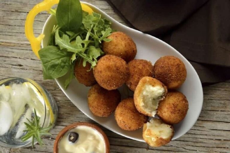 Comment faire frire des boulettes de purée de pommes de terre?