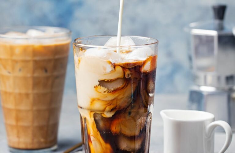 Comment faire un Frappuccino glacé au moka ?