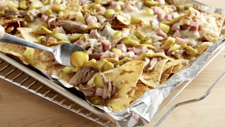 Comment faites-vous des nachos chargés de fromage?