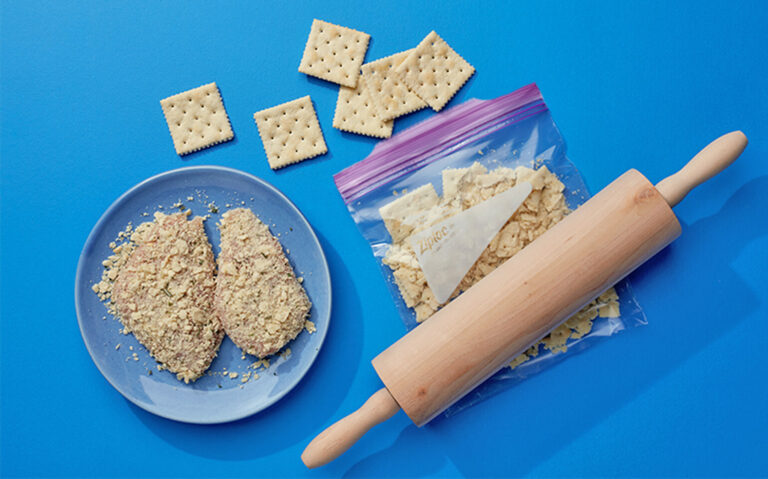 Comment faites-vous du poulet aux miettes de craquelins?