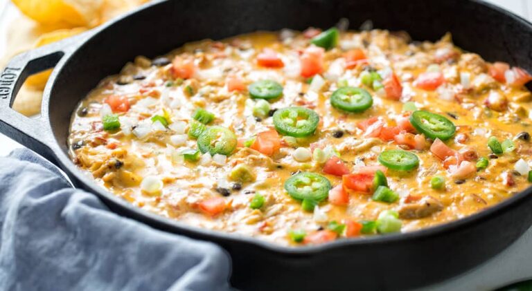 Comment faites-vous la sauce au fromage Philly?