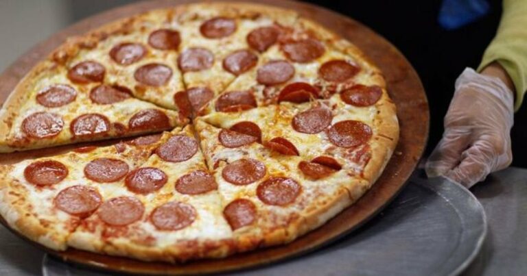 Comment réchauffer Little Caesars Pizza Reddit ?