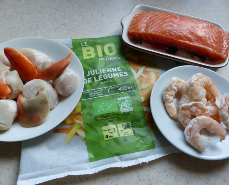 Est-il mauvais de décongeler du saumon dans de l’eau chaude ?