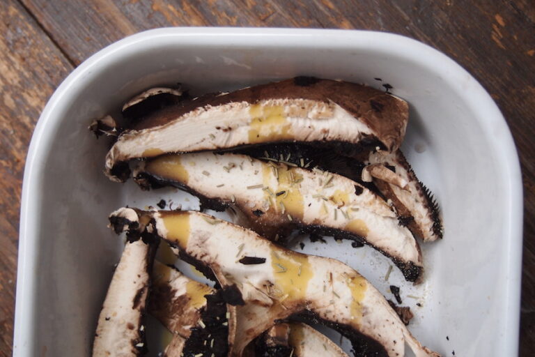 Faites-vous griller les deux côtés du champignon portobello ?