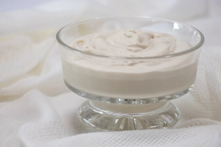 La crème sure est-elle sans produits laitiers et sans gluten ?