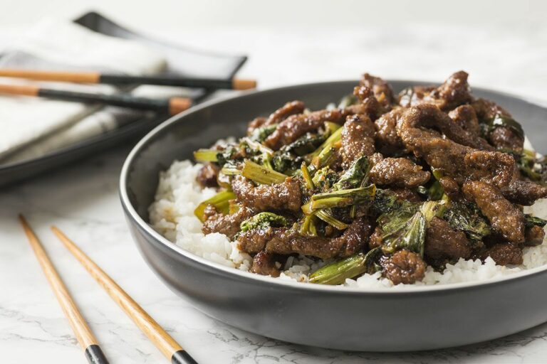 Le bœuf mongol a-t-il de la sauce hoisin ?