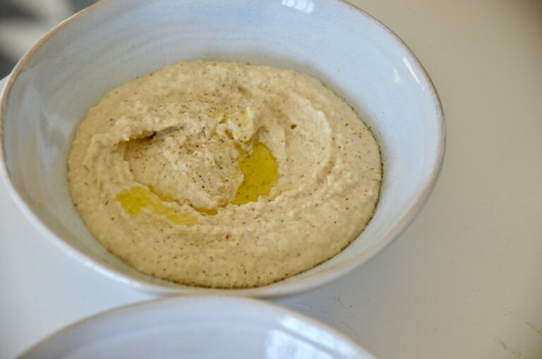 Le houmous est-il meilleur avec des pois chiches en conserve ou séchés ?
