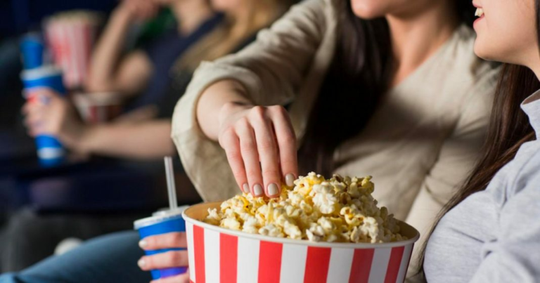 Le pop-corn de cinéma est-il végétalien ?