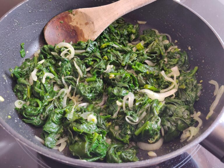 Peut-on mélanger des épinards crus dans un smoothie ?